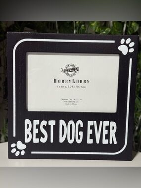 Dog themed Black Photo Frame holds 4” x 6” picture